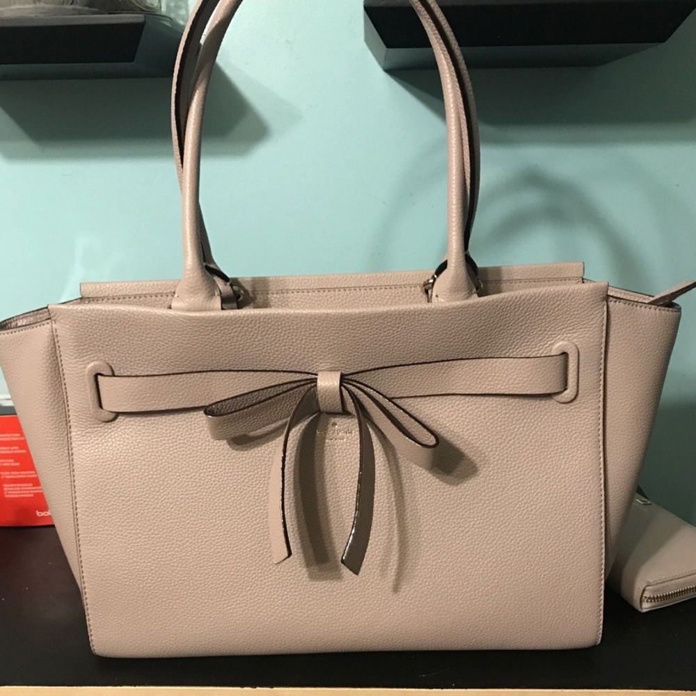 Grey Kate spade bag